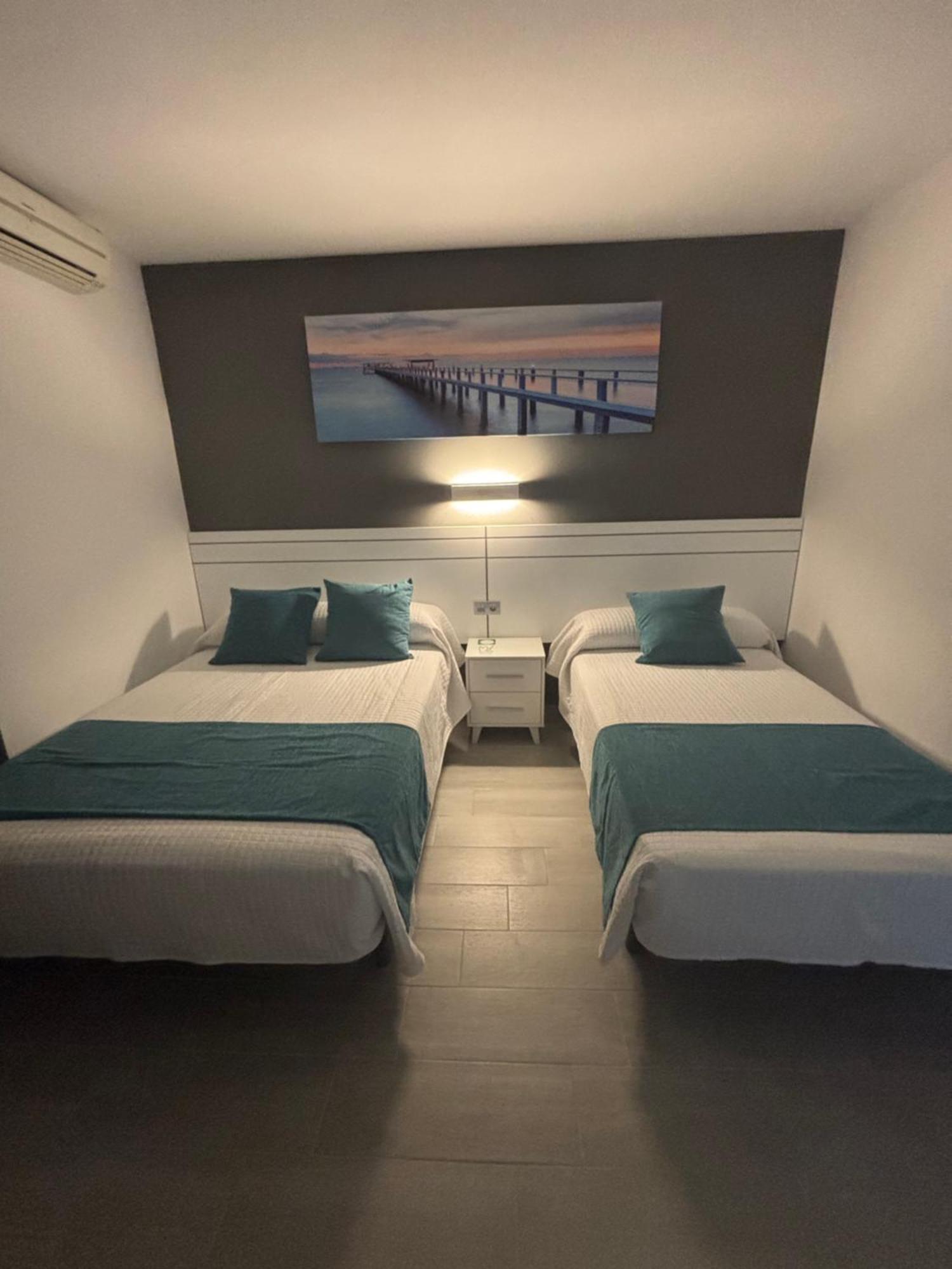 Hostal Los Mellizos 콘일데라프론테라 외부 사진