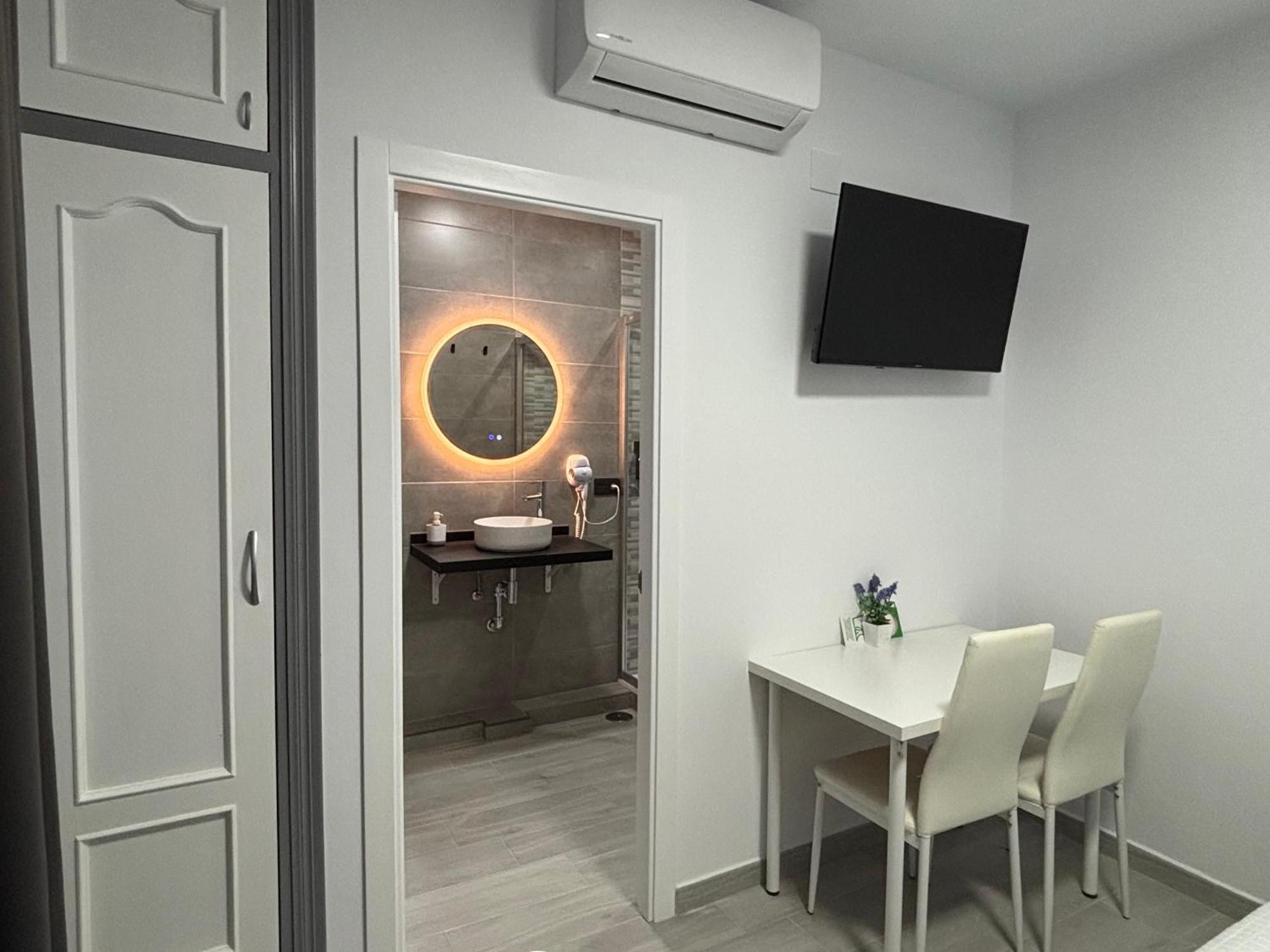 Hostal Los Mellizos 콘일데라프론테라 외부 사진